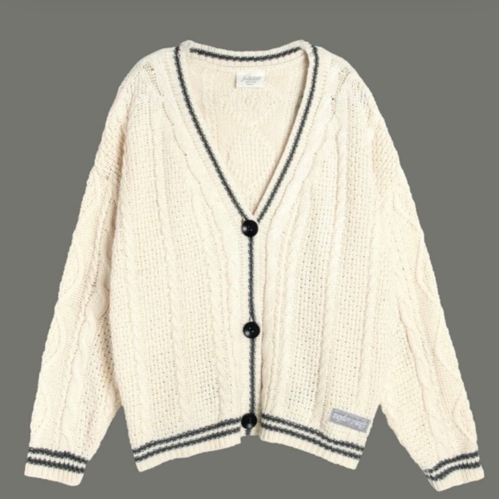 NWT Authentic Taylor Swift Cream Folklore Album “The Cardigan” Size M/L